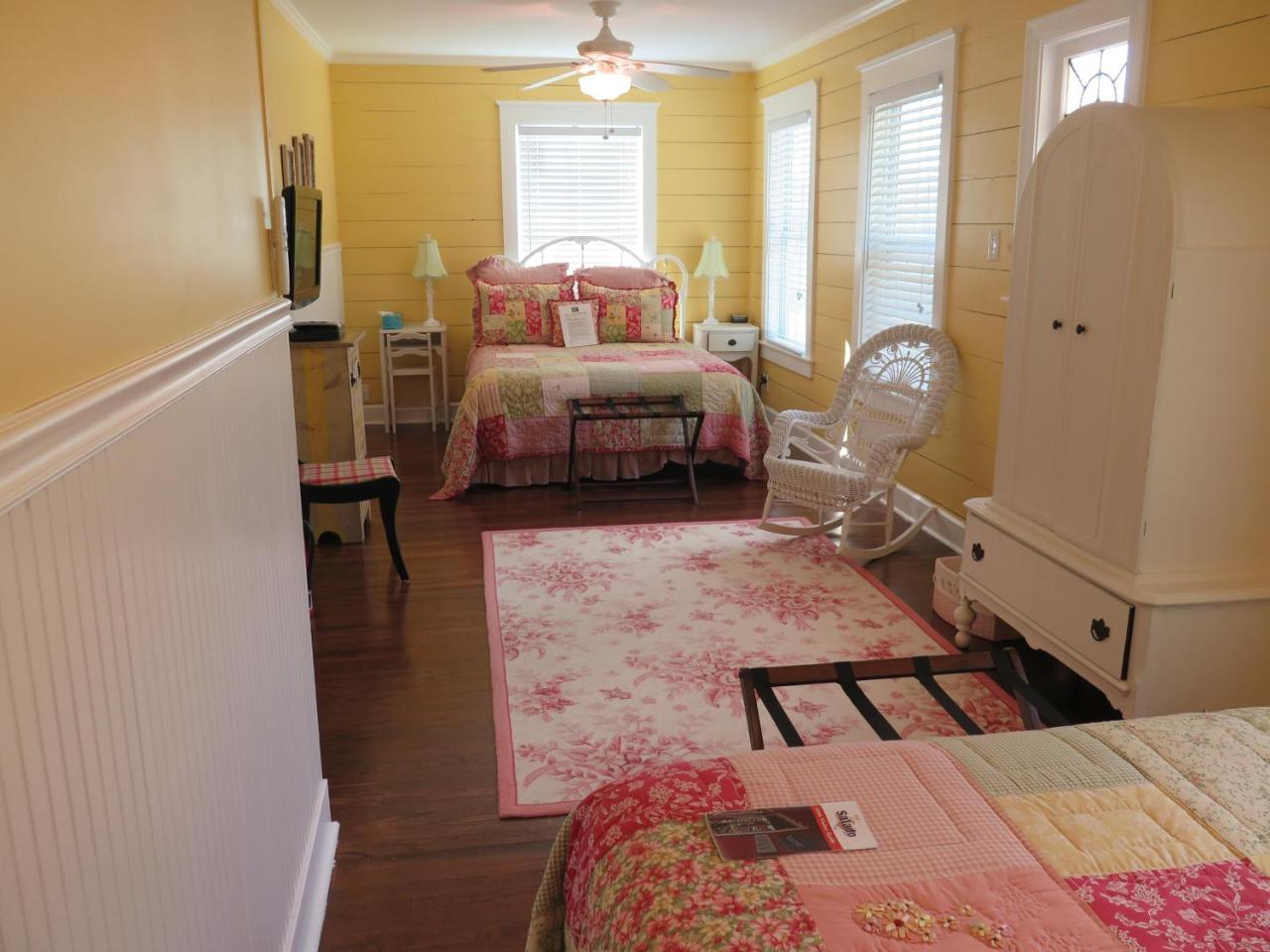 Yellow House B&B Salado Экстерьер фото